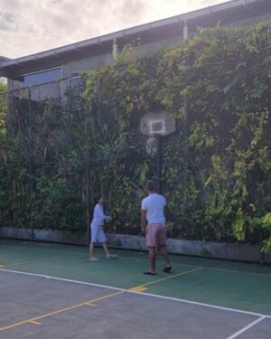 Ichikawa Ebizo XI Instagram - *
Early bird basketball‼️
Haha.

朝バスケ‼️　
　
笑笑。

#市川團十郎白猿 #市川海老蔵 #海老蔵 
#市川新之助 #成田屋 #歌舞伎 #成長記録 #子育てぐらむ #子供のいる暮らし #子どものいる暮らし #子育て日記 #三千世界 #children #childphotography #daughter #son #ABKAI #ABMORI #ebizoichikawa #ebizo #kabuki #thunderparty #theater #theaterarts #actor #japan #classic