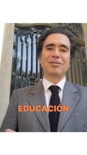 Ignacio Briones Instagram - Entregamos las recomendaciones del Consejo de Reactivación Educativa al Ministro @profmarcoavila tras 10 sesiones.

El documento de consenso que logra aunar 23 miradas, a mi juicio es aún perfectible, sobre todo en un tema trascendental en el que insistí: la medición de brechas.

Sin embargo, es un gran avance poner a los niños en el centro de la que debiera ser LA prioridad país: el terremoto educacional post pandemia.

Espero las autoridades recojan estas recomendaciones y las hagan carne con un fondo extra presupuestario a la altura del desafío.