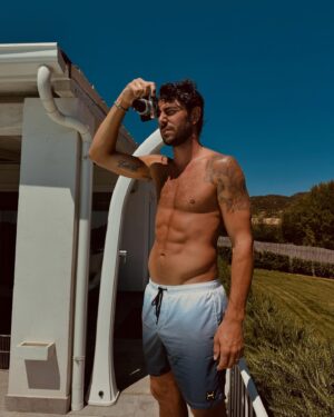 Ignazio Moser Instagram - The Summer is magic… and even better in my @fkofficial.it swimsuites ☀️ #adv