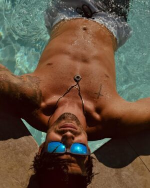 Ignazio Moser Instagram - Summer in Technicolor with @mauijim ☀️🌊
#ColorYouCanFeel #ad