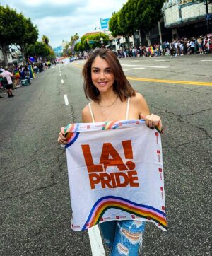 Ilean Almaguer Instagram - Fin de semana increíble celebrando junto a dos de mis personas favoritas @robertocarlomx @rubenkuri 🌈 #pridemonth #love 💕