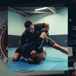 Ilias Bulaid Instagram - 16 maart maakt Ilias Bulaid zijn terugkeer in MMA na een blessure want zijn ACL en MCL waren gescheurd. Deze warrior duikt de octagon in tijdens het Fight 2 One event op Tenerife, Spanje. Hij neemt het op tegen de Georgische vechter Saba Sozashvili. Zijn laatste gevecht was op 23 mei 2023 waarbij hij niemand minder dan de Egyptische Omar Khaled Fayoumi had verslagen. 

Ga jij 16 maart kijken naar Ilias?
__
#xxlnutrition #wearexxl #Xone #Xoneperformance #mma
@xoneperformace @xxlnutrition
