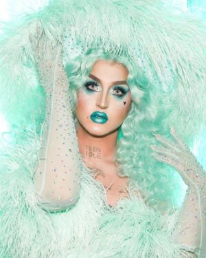 Ilona Verley Instagram - “Nothing can stop me now, Gonna Live Out Loud” 👑👑👑👑 The caption below is the original caption I posted when I first posted this photo in 2020 the day before the drag race announcement, Going through my archive and deciding what I wanted to end up on my feed for the final mint era I knew I wanted to revisit this post because I still love this photo so much and the caption still rings true! 👑👑👑👑 I grew up hearing cliches like “everything happens for a reason” & although I knew there was truth involved I always wondered exactly how and when that truth would apply itself to the hardships at hand. It’s so easy to feel lost and like you’ll never live past a certain moment but when you find the truth in that lil old saying it can open doors to your wildest dreams. 👑👑👑👑
I love you all so much and am so happy to have such supportive friends & followers in my life who love what I do and inspire me to push myself to create the art I used to be scared of bringing to life! 👑👑👑👑 #mintmakeup #greenlips drag #dragqueen #minthair #pastelhair