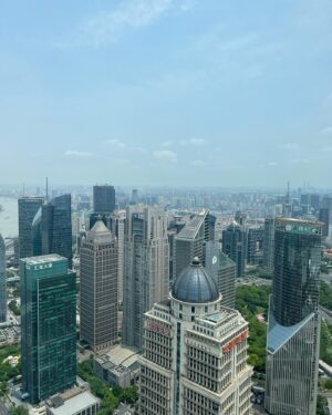 Ilya Lutsak Instagram - SHANGHAI • JAKARTA • KUALA-LUMPUR 

По традиции хочу привезти подарки, отгадайте туристом из какой страны меня чаще всего называют в этом путешествии? 

P.S - привезу что-то из Джакарты / с Бали ❤️ первым пятерым отгадавшим 🔝

#jakarta #kualalumpur #shanghai #malaysia #indonesia #china #vocation #allforlove