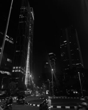 Ilya Lutsak Instagram - SHANGHAI • JAKARTA • KUALA-LUMPUR 

По традиции хочу привезти подарки, отгадайте туристом из какой страны меня чаще всего называют в этом путешествии? 

P.S - привезу что-то из Джакарты / с Бали ❤️ первым пятерым отгадавшим 🔝

#jakarta #kualalumpur #shanghai #malaysia #indonesia #china #vocation #allforlove