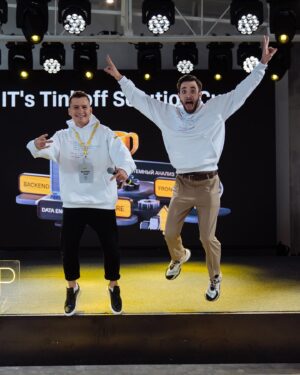 Ilya Lutsak Instagram - IT’S TINKOFF SOLUTION CUP!

ТООПП!! Событие от Тинькофф @tinkoffbank ! 

Благодарю за приглашение ! Был рад раскачать эти пять сотен счастливых финалистов кубка! (И лучших IT специалистов России)

Респект организаторам , которых было более 50 человек, всё на высшем уровне! 

До новых встреч 🫱🏼‍🫲🏻

Фотки : @polyakov.photo
