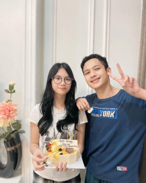 Imel Putri Cahyati Instagram - Cintanya mammy udah 13 tahun #masyallahtabarakallah 🥰❤️