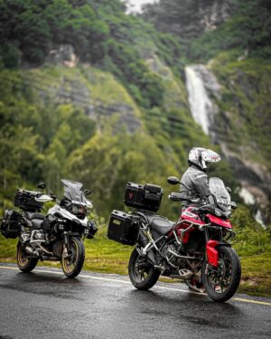 Indrajith Sukumaran Instagram - 🌦️🏍️🌲

PC : @dna_motorrad 

@cpsajeev @arjunkonoth