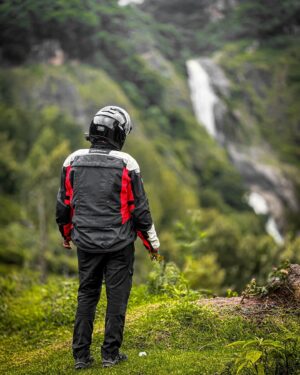 Indrajith Sukumaran Instagram - 🌦️🏍️🌲

PC : @dna_motorrad 

@cpsajeev @arjunkonoth