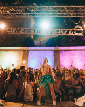 Inês Aires Pereira Instagram - Acho que vou ter de dividir por partes os posts do @sambinhada_ap ! Porque foi muito lindo e há fotos incríveis! Obrigada a todos que vieram e a todos os parceiros que se juntaram a nós!
📸 @unique.vision.studios