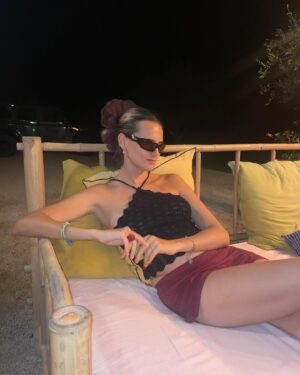 Inès de La Fressange Instagram - 25ans ! #happybirthday @violettedurso #loveyoufromthemoonandback #MaPetiteEcrivaineDontJeSuisSiFière #mamangaga #photo @hell_i_hot