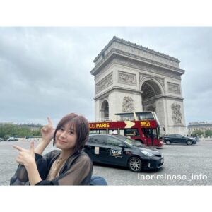 Inori Minase Instagram - #凱旋門
#エッフェル塔 
#背景凱旋門チャレンジ
#失敗と成功
#みんなもやってみてね