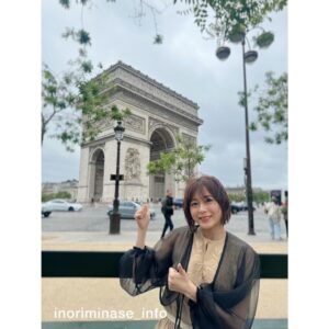Inori Minase Instagram - #凱旋門
#エッフェル塔 
#背景凱旋門チャレンジ
#失敗と成功
#みんなもやってみてね