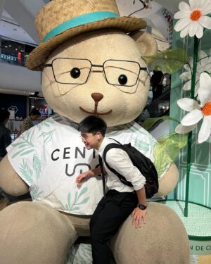 Inthanon Seangsiripaisarn Instagram - หมีใส่แว่น