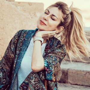 İpek Tuzcuoğlu Instagram - Sessiz, ıssız gönlün kıyısı...