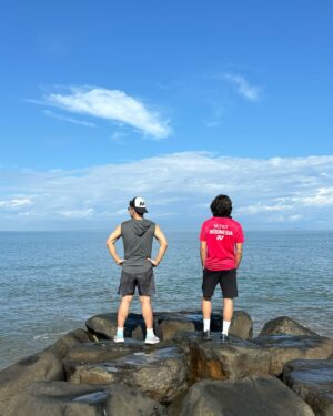 Iqbaal Ramadhan Instagram - 🏃🏻‍♂️🌅🌊📍Padang

Bentar lagi bikin @baale Sports Club karena kunci sehat adalah key health (jyakh,,) 👍🔑