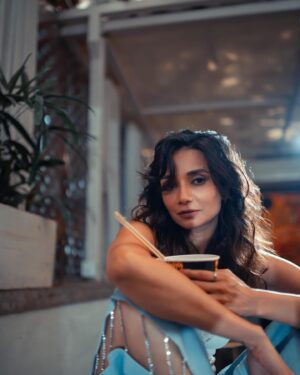 Ira Dubey Instagram - Always eat your noodles 🥢

📸 @areesz 
👗 @akshatabhandarii @parallel.styling 
💄 @dishsolanki