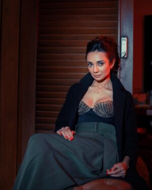 Ira Dubey Instagram - 🐎

@areesz 
@dishsolanki 
@akshatabhandarii @parallel.styling