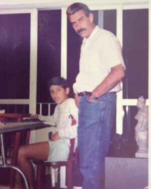 Iran Malfitano Instagram - Mesmo na ausência física do meu pai, carrego seu legado de amor, força e sabedoria dentro de mim…e a satisfação de ser seu filho, ter convivido por 42 anos e de levar seu nome enchem meu coração de alegria e essa felicidade supera qualquer dor de sua ausência física. Sendo 1/3 do pai que fostes pra mim com a Laura, terei o sentimento de que completei minha missão. Tenho certeza que nos encontraremos em um outro plano. Obrigado por tudo pai 💔🖤😔 #luto #paiefilho #23cromossomos #pai #meusangue -São Paulo diz combati o bom combate,terminei a corrida, guardei a fé, só me resta agora a coroa da justiça que justo juiz  me dará naquele dia e  a todos que esperam a vinda do senhor.