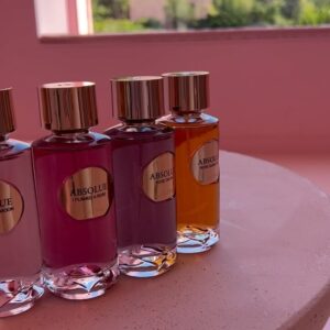 Irene Azuela Instagram - La cantidad de aromas que pueden salir de una rosa es infinita… cuanta belleza @lancomeofficial #absoluelancome (y la magia del make up @ltorresbeauty )
