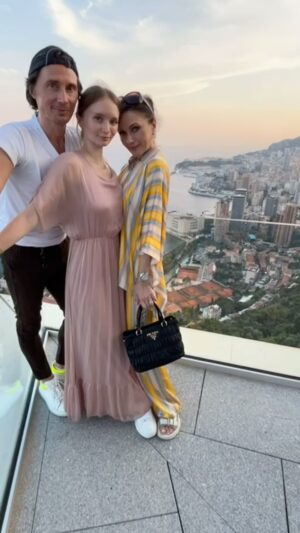 Irina Dvorovenko Instagram - Monaco Vol 2!🇲🇨😍🫶 @hotelhermitagemc @lachevredor #monaco #montecarlo #family #fantastictrip