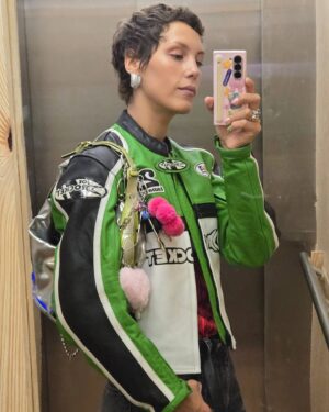 Irina Gorbacheva Instagram - Иногда смотрю на себя и говорю "ну что? И как ты называешь этот стиль?"
 ВЫПЕНДРЕЖ