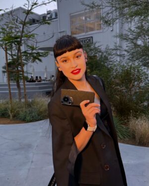 Irina Rimes Instagram - Evenimentul XMAGE, din Dubai ⭐️ a fost impresionant, iar Pozele astea făcute cu  noul telefon HUAWEI PURA 70 sunt la fel ✨️

Îl găsiți pe @huaweimobilero

iar în fiecare poza veți găsi un detaliu comun ▶️

#FashionForward #supersymbol #huaweipura70ultra #huawei