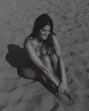 Iris Mittenaere Instagram - If it’s black and white, it will last forever 🩶
