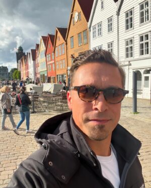 Isaac Hanson Instagram - Went for a little walk. Saw some cool stuff. Ate some yummy reindeer. Just another day in Norway!

#bergen #norway🇳🇴 #norge