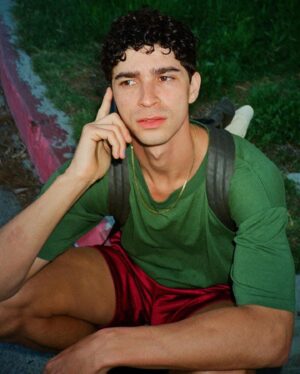 Isaac Powell Instagram - me by @lucca