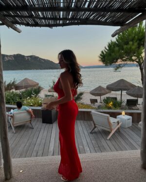 Isabeau Delatour Instagram - Ne plus quitter cette collection @apmmonaco >>>

Collaboration commerciale