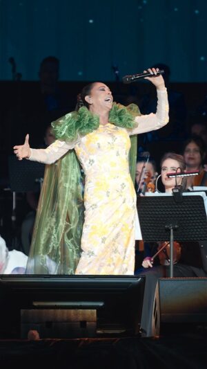 Isabel Pantoja Instagram - GRACIAS ALMERÍA TE LLEVO CONMIGO 🙏🏼♥️🥹
#musica #gira50años #isabelpantoja #andalucia