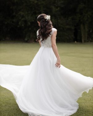 Isabela Souza Instagram - Bodas de plumas 🪶