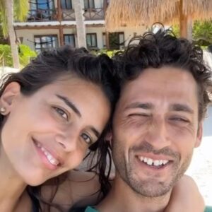 Isabela Valadeiro Instagram - Mais real que isto não tenho para vos oferecer 😂. Foi lindo, tudo  lindo! 🦝
A companhia é o meu paraíso.

1. Episódio piloto casados no paraíso
2. Breve explicação sobre o estuco de Teotihuacán 
3. Para marcações com a Guia virtual DM
4. Pablo mi amor 
5. Alegria, alegria
6. A casa Lagosta 
7. Aluguer de carros de golf em Holbox, viagem pacífica 
8. Casados na Gruta 
9. Guarda-costas de guaxinins 
10. Informação dramática 

#honeymoon #colores #mexico