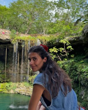Isabela Valadeiro Instagram - Cenotes, Mapa astral Maya, Chichen Itza, chegada ao paraíso, ferry que mandei fazer com meu nome e a belleza de mi amorcito. 
Así hablamos 🇲🇽👌🏽