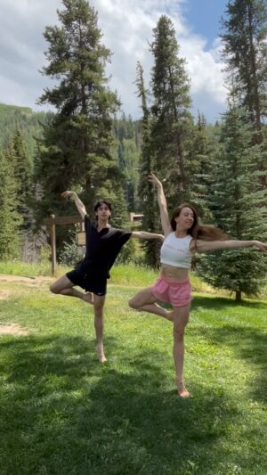 Isabella Boylston Instagram - a tangled reprisal with @spencerdancer 🍃