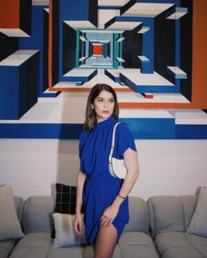 Isabella Santoni Instagram - Por mais azul nos dias frios 💙🦋✨ e mais @mariobands pela cidade do Rio! 🌅