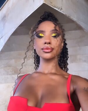Isadora Salles Instagram - 2 meses de Turquia 🇹🇷 alguns registros de dias de trabalho , trabalho e mais trabalho 😮‍💨
Os aprendizados até agora são “foco no malote que quem tem muita opinião não paga teus boletos” 🤣
Forte abraço família