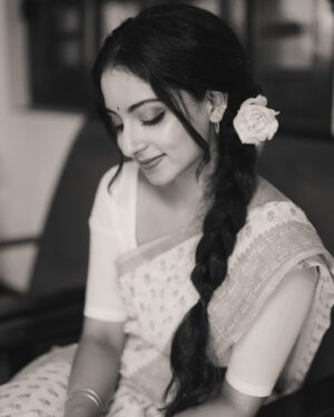 Ishaani Krishna Instagram - 🤍🩵

PC : @sk_abhijith 

Hair and MUA : @pooja_vysh_makeovers
