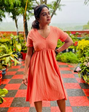Ishwarya Ravichandran Instagram - Just take a deep breath 🦋🌻🍃
.
.
.
.
.
.
.
.#masanagudi #climate #photos #enjoylife