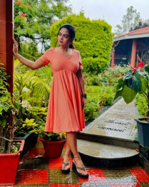 Ishwarya Ravichandran Instagram - Just take a deep breath 🦋🌻🍃
.
.
.
.
.
.
.
.#masanagudi #climate #photos #enjoylife