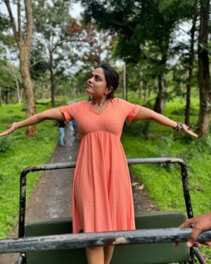 Ishwarya Ravichandran Instagram - Just take a deep breath 🦋🌻🍃
.
.
.
.
.
.
.
.#masanagudi #climate #photos #enjoylife