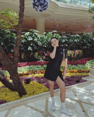 Isis Valverde Instagram - 💫🌻✨