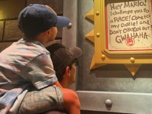 Italia Ricci Instagram - Last time we were here, little man hadn’t seen Harry Potter, Jurassic World, or played much Mario Kart… this time there was a different level of appreciation… nothing compared to eating a Raptor leg though. 
Also remember to check out the Studio Tour like little Robbie, in 12-D.

Thank you @unistudios for having us! 🙌🏼