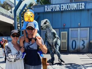 Italia Ricci Instagram - Last time we were here, little man hadn’t seen Harry Potter, Jurassic World, or played much Mario Kart… this time there was a different level of appreciation… nothing compared to eating a Raptor leg though. 
Also remember to check out the Studio Tour like little Robbie, in 12-D.

Thank you @unistudios for having us! 🙌🏼