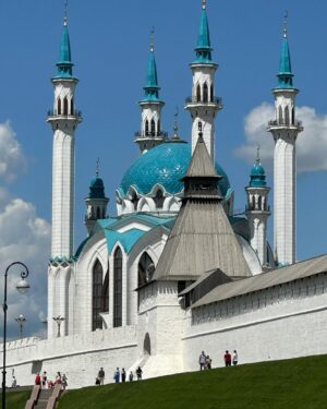 Ivan Zhvakin Instagram - 🕌Казань одним днем!☀️ Понимаю это быстро, но лаконично и насыщенно!)) Спасибо всем попавшимся мне там по дороге! Вы сделали моё настроение😜 Еще вернусь!👋