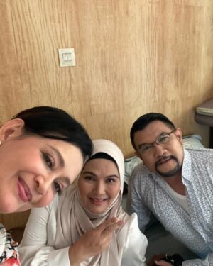 Ivanka Suwandi Instagram - Soon.. karya Bang Sam Sarumpaet di Indosiar @ardinarasti6  @teukumirza @worogia_ @nino_marino777 @hasninda_r  @widyariadinatabastari  @nickma_fadhil 😘😘😘😘