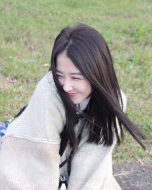 Ivy Shao Instagram - 無意間翻到這些照片，
突然想起來有個女孩紙說自己是精力旺盛的拉布拉多，
而這些照片就是拉布拉多拍的。
拉布拉多好Q
好Q的女孩紙

@forestwen