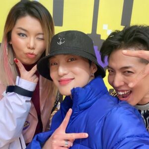 J-black Instagram - J.black &Mmary in IdolRadio with Seung yoon 
제이블랙 마리 아이돌라디오 승윤씨와 너무 즐거운 시간이었어요! :) @mmarymmarymmary  #제이블랙 #마리 #아이돌라디오 #위너 #승윤