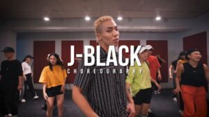 J-black Instagram - 제이블랙 Choreo Class ♡

박재범 ' SOLO '

수업중 연애질 퍼포먼스 죄송합니다 ♡

@seong_in_seoul
항상 멋진 영상 감사합니다 :) #제이블랙 #마리 #안무 #하드클래스 #박재범 #solo #엔딩 #죄송합니다 #ㅋ